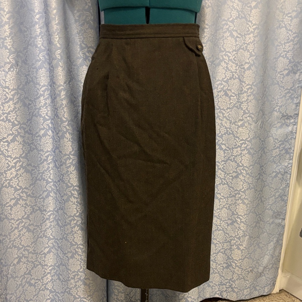 JH Collectibles Elegant Dark Green Pencil Skirt